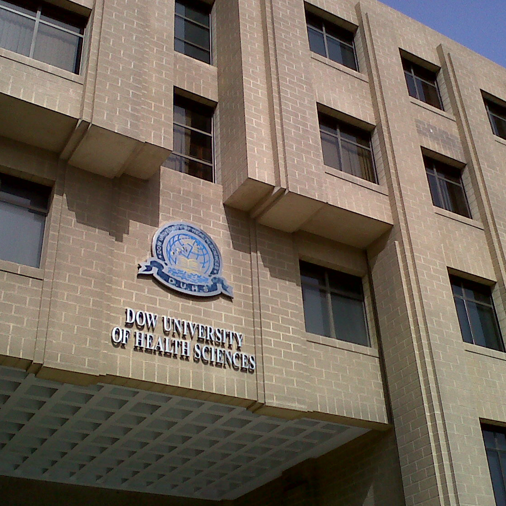 You are currently viewing GLOBAL LENS: The Best Thing About My School .By Noor Ul Ain -Third year Optometry Student, Dow University of Health Sciences, Karachi, Pakistan.August, 2024